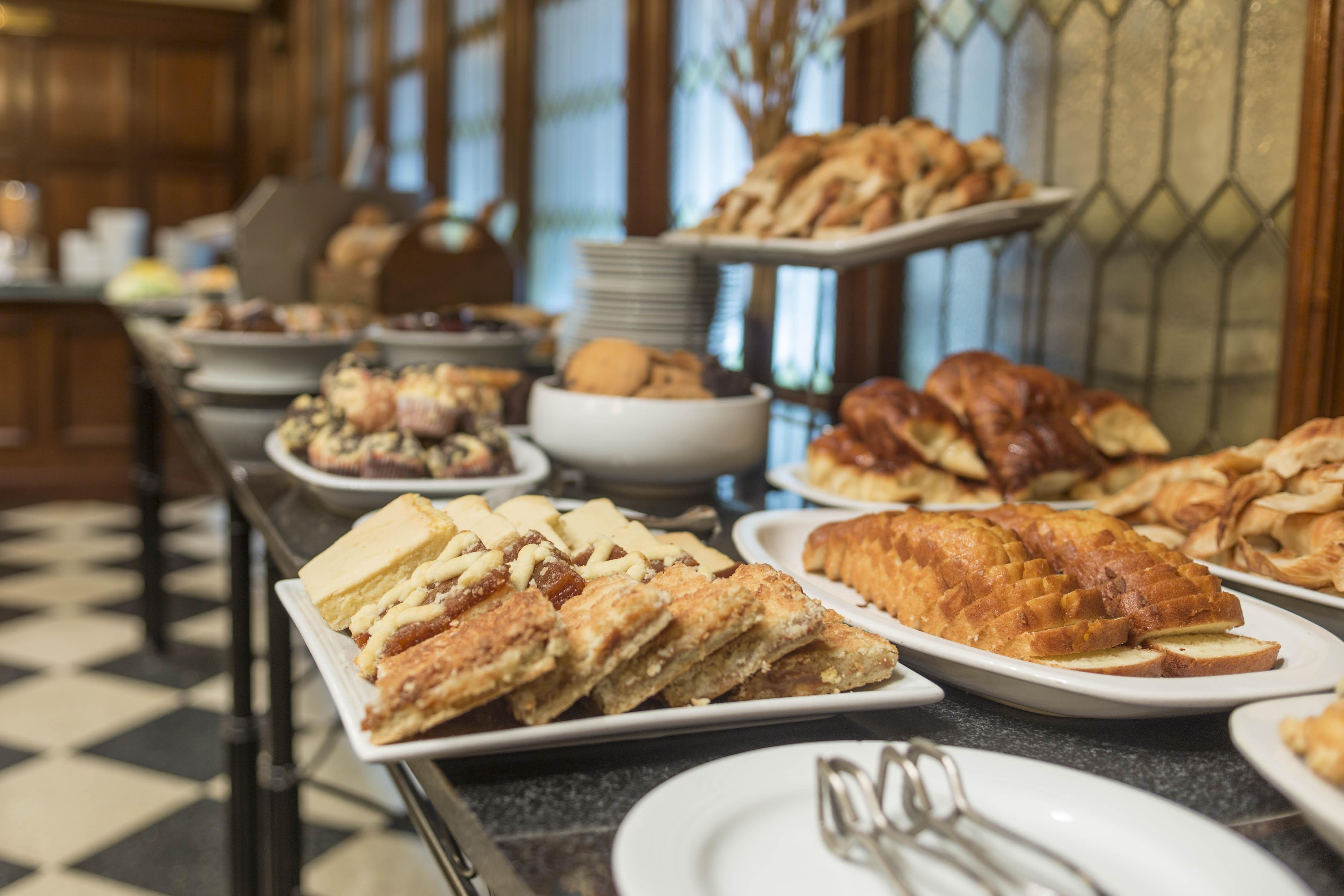 Claridge Hotel Buenos Aires Zewnętrze zdjęcie A buffet at a hotel