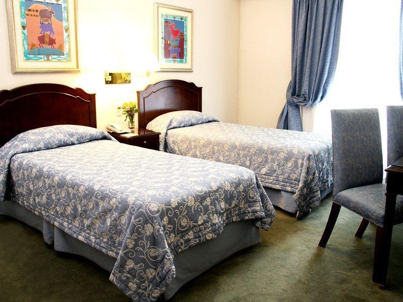 Claridge Hotel Buenos Aires Zewnętrze zdjęcie A typical room at the hotel